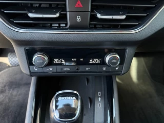 Škoda Scala 1.0 TSI Business Edition - Automaat NL Auto Stoelverw. Apple Carplay Android Auto LED / 40