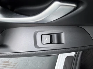 Hyundai i30 Wagon 1.0 T-GDI Comfort  Lendensteunverstelling - Cruise Control - Achteruitrijcamera - Climate Control / 35