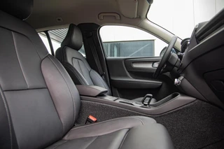 Volvo XC40 2.0 B3 Core MY2026|Leder|Keyless|PDC|Camera|Carplay / 8