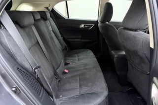 Lexus CT 200h Business Line | Navigatie | Climate Control | Achteruitrijcamera | Parkeersensoren voor & achter / 10