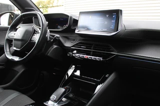 Peugeot 208 1.2 PureTech 131PK GT-Line  | Panoramadak | 3D Cockpit | BLIS | Navigatie / 7