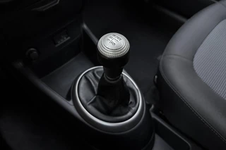Hyundai i20 1.2i i-Vision / 28