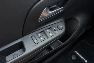 Opel Corsa Electric Long Range GS 51 kWh | NIEUW | tot 429km WLTP | 100kW snelladen | Stoel- & stuurverwarming | Camera | Apple Carplay/Android Auto / 21