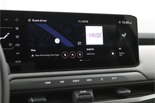 Kia EV3 Plus 81.4 kWh  - Prijs incl. €3.000,- inruilpremie - Stoel/Stuur Verwarming - Climate Control - Draadloze oplader - Navigatie - Fabrieksgarantie tot 06-2033 / 40