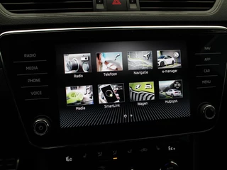 Škoda Superb Combi 1.4 TSI iV Sportline Business | Trekhaak | Camera | Stoel/Stuur Verwarming | Carplay | Navigatie | Climatronic | 19 Inch | 39.084 Km !! / 28