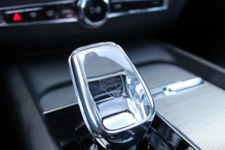Volvo XC60 2.0 T6 Plug-in hybrid AWD Ultimate Black Edition  | Panoramadak | Head-up | H/K | Memory / 22
