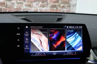 BMW X1 sDrive18i High Executive Automaat  / Widescreen Display / Stoelverwarming / Leder / Climate Control / Driving Assistant Plus / Cruise Control / Leder / Achteruitrijcamera / 17 Inch / Adaptieve LED koplampen / 32