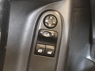 Citroën C3 1.2 PureTech Feel Edition Navi | Cruise control / 12