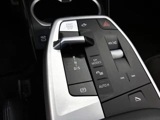 BMW X1 SDrive20i M Sport Trekhaak | Camera | Harman/Kardon | Memory Stoelen | Cruise Control | Stoelverwarming / 25