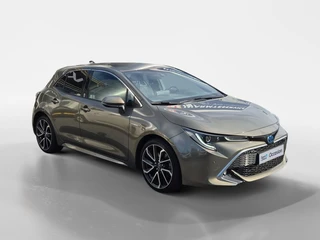Toyota Corolla 2.0 Hybrid Executive / 5