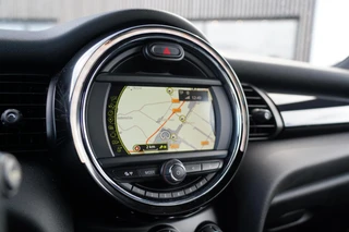 Mini Mini 1.5 Cooper Chili Serious Business | 1e eigenaar | Volledig onderhouden | Climate Control | LED | Cruise Control | Bluetooth | 18 inch | Navigatie | Comforttoegang | / 26