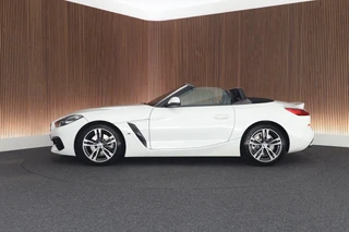 BMW Z4 Roadster sDrive20i 197pk High Executive Stoelverwarming Leder LED Navigatie / 5