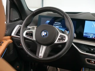 BMW X5 xDrive50e M-Sport Panoramadak | Massage | Harman Kardon / 44