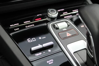 Porsche Cayenne Coupé 3.0 E-Hybrid Platinum Edition  | BOSE | MEMORY | 360 | KEYLESS | ELEK TREKHAAK | DODE HOEK | / 34