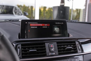 BMW 1-serie 120i Edition M Sport Shadow High Executive | 2e eigenaar | Driving Assistant | Schuif-/kanteldak | Camera | Harman Kardon | Keyless entry | LED | M sport remmen | PDC / 31