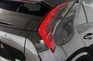 Kia Niro 1.6 GDi Hybrid DynamicPlusLine Elektrische Stoelen Leder Achteruitrijcamera / 22