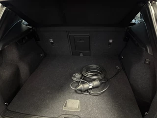 Volvo XC40 1.5 T5 Plug-in hybrid Plus Dark /pano/memory/navi/harman kardonc/camera / 26