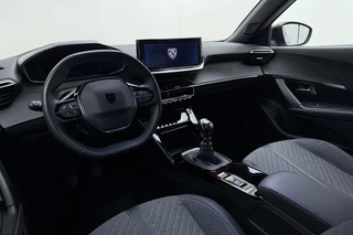 Peugeot 2008 1.2 Turbo 100 Allure | Draadloos Apple Carplay/Android Auto | Parkeersensoren | Privacy Glass | Lichtmetalen velgen | / 16