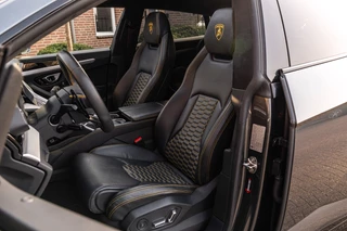 Lamborghini Urus 4.0 V8 650 PK Pano Keramisch B&O Advanced Massage Luchtvering 360 Camera ACC 22'' / 11
