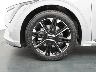 Kia EV6 GT-Line Business Edition 84 kWh  - Stoelverwarming/Ventilatie - GT-Line Design - Led Matrix koplampen - Elektrisch verstelbare voorstoelen met geheugen - Elektrische achterklep - Draadloos Apple Carplay/Android Auto - Fabrieksgarantie t/m 2033 / 16