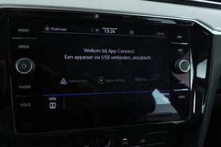 Volkswagen Passat Variant 1.6 TDI Comfort Business  Automaat, Navigatie, Apple carplay, Climate, / 28