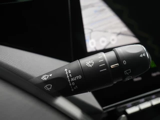 Peugeot 308 1.2 Hybrid 145 e-DCS6 GT € 6000,- DEMOVOORDEEL! | AGR stoelen | Stoel en stuurverwarming | Camera rondom | Adaptieve cruise control | Panoramadak | Afneembare trekhaak | Full led | 18 inch lichtmetalen velgen / 26