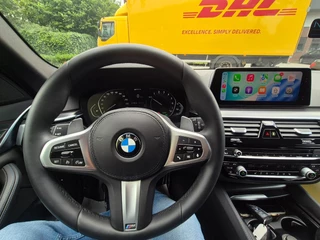 BMW 5-serie Touring 530e M Sport LED CarPlay Elek. Stoelen 100% dealer onderhouden 530e Business Edition Plus / 14