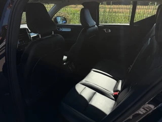 Volvo XC40 2.0 T4 Inscription | PDC | Camera | Carplay | Harman/Kardon | / 28