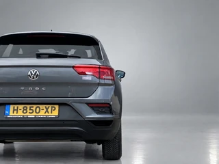 Volkswagen T-Roc 1.0 TSI Style 116 pk  | adaptieve cruise control | navigatie | parkeersensoren | all season banden | climate control / 13