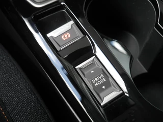 Peugeot 208 1.2 Turbo 100 Business | Nieuwe auto | Achteruitrijcamera | Airco | Navigatiesysteem | Parkeersensoren achter | Cruise control / 30