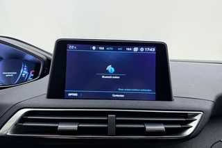 Peugeot 3008 1.2T Allure | 130PK | Elektrische Achterklep | Afneembare trekhaak | Keyless Entry & Start | 19'' Lichtmetalen velgen | Navigatie | DAB + | Camera Achter | 1e eigenaar! / 21