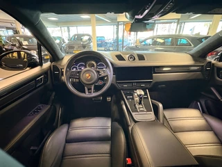 Porsche Cayenne Coupé 4.0 Turbo GT 641pk / Carbon dak / carbon pakket / 22inch / keramisch / dealer onderhouden / 28