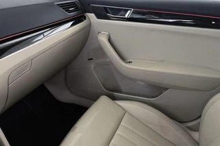 Skoda Superb Combi 1.4 TSI iV Laurin & Klement Leder Stoelventilatie Stoelverwarming Canton / 50