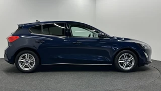Ford Focus 1.0 EcoBoost Trend Edition Business CAMERA CARPLAY NAVI LM. / 10