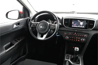 Kia Sportage 1.6 GDI DynamicLine  - Cruise Control - Climate Control - Lichtmetalen Velgen 17'' - Navigatie - Virenazekerheidspakket € 895,00 / 34