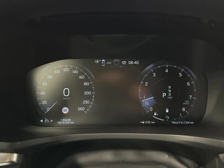 Volvo V60 2.0 B3 Momentum Advantage TREKHAAK CARPLAY NAVI ADAPTIEF CRUISE CAMERA. / 29