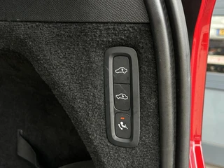 Volvo XC90 2.0 T8 Recharge AWD Inscription | Panoramadak | Luchtvering | Trekhaak / 9