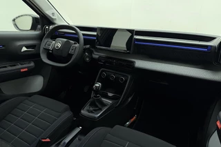 Citroen C3 1.2 Turbo 100pk Plus | Navigatie via carplay | Airco | Dakrails | DAB Radio | Cruise control | Parkeersensoren achter | LED Verlichting / 15