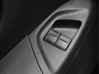 Peugeot 108 1.0 e-VTi Top  | Cruise Control | Camera | Keyless | Org. NL / 31