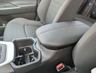 Toyota RAV4 2.5 Plug-in Hybrid AWD Style TREKHAAK ELEK. ACHTERKLEP STUUR- STOELVERWARMING / 24