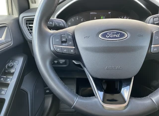 Ford Focus Wagon 1.0 EcoBoost Hybrid 155 pk Titanium AUT. | 1e eigenaar | dealer onderh. | navigatie | cruise control | BTW auto / 26