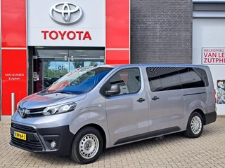 Toyota PROACE Electric Shuttle LONG EXTRA RANGE DYNAMIC 75KWH 8-PERSOONS ROLSTOELAUTO VERLAAGD-INBOUW-OPRIJPLAAT 2x SCHUIFDEUR