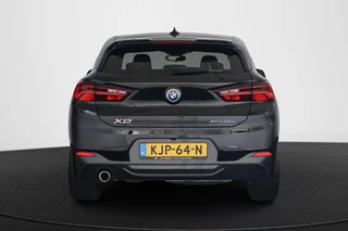 BMW X2 xDrive25e M Sport Panoramadak Head-Up Harman Kardon Elektrische Stoelen / 17