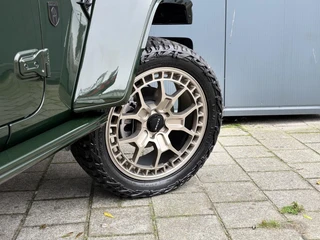Jeep Wrangler Unlimited Brute 4xe 380 Sahara | BRUTE Active Suspension System | Individual Kleur | Apple-Android / 11