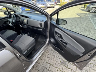 Toyota Yaris 1.5 Hybrid ASPIRATION 4S-BANDEN NAVI CRUISE CLIMA CAMERA BLUETOOTH NL-AUTO DEALER ONDERHOUDEN! / 19