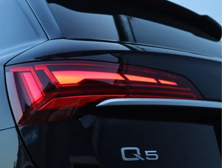 Audi Q5 50 TFSI e S-line  | Luchtvering | Trekhaak | Panoramadak | 92,3% SOH / 17