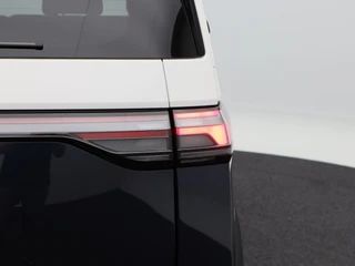 Volkswagen ID. Buzz Pro 77kWh 204 Pk | 21 inch | IQ.Light | Adaptive Cruise | Camera | Keyless Entry | 78.399 Km!! / 14
