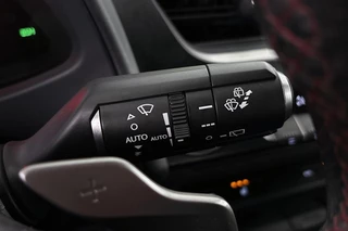 Lexus UX 250h AWD F Sport Premium / 45