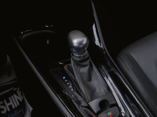 Toyota C-HR 1.8 Hybrid Bi-Tone CAMERA | JBL | STOELVERWARMING / 18