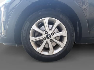 Kia Stonic 1.0 T-GDi MHEV DynamicLine | Navigatie | Camera | Climate control | Cruise control | Apple Carplay / Android Auto | Parkeersensoren achter | / 9